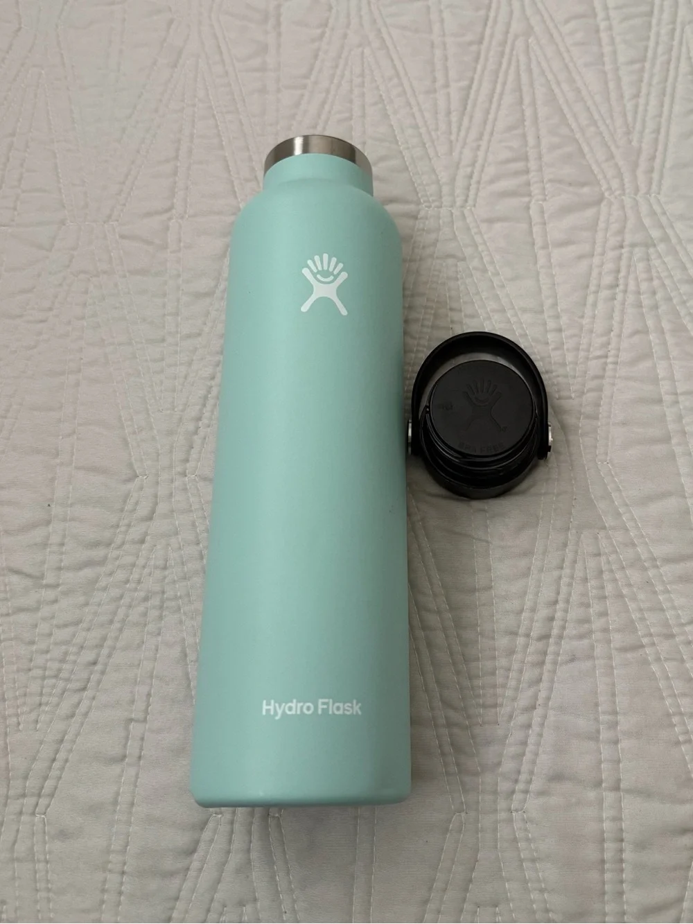 Hydro Flask Slim Bottle in Mint Teal with Black Cap